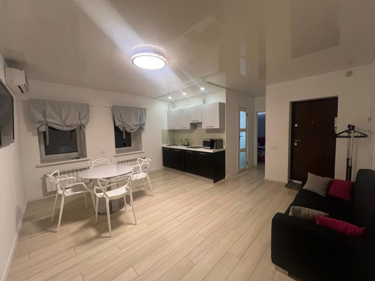 2-Room Luxury Apartment In The Center Киев Экстерьер фото